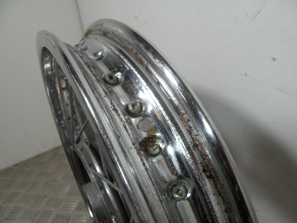 Jante arrière SUZUKI 125 GN 4t -1994-