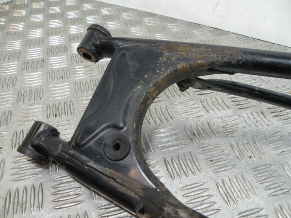 Bras oscillant SUZUKI 125 GN 4t -1994-
