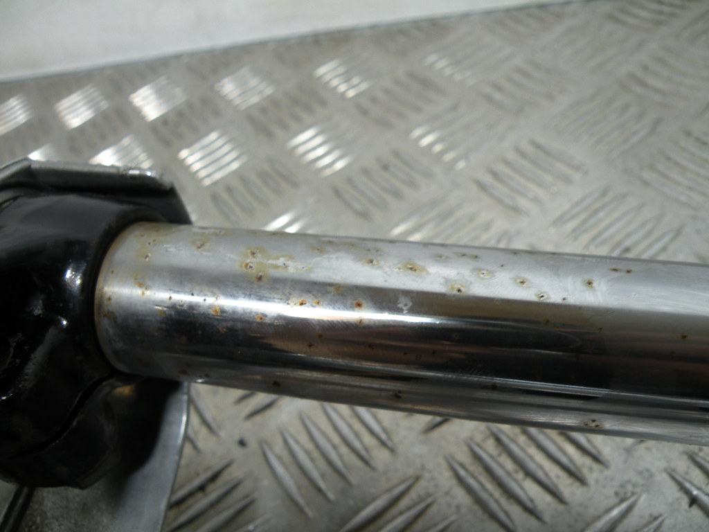 Fourche SUZUKI 125 GN 4t -1994-