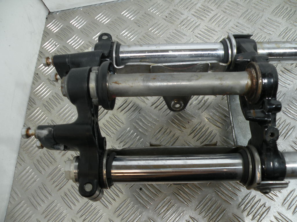 Fourche SUZUKI 125 GN 4t -1994-