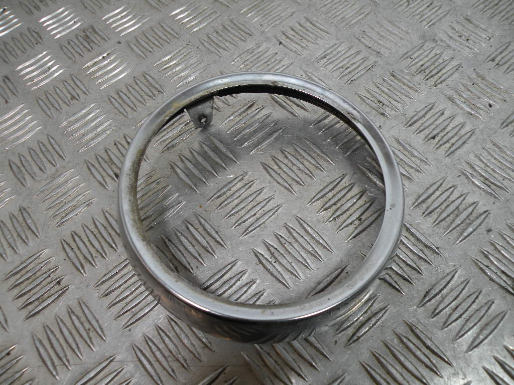 Entourage compteur SUZUKI 125 GN 4t -1994-