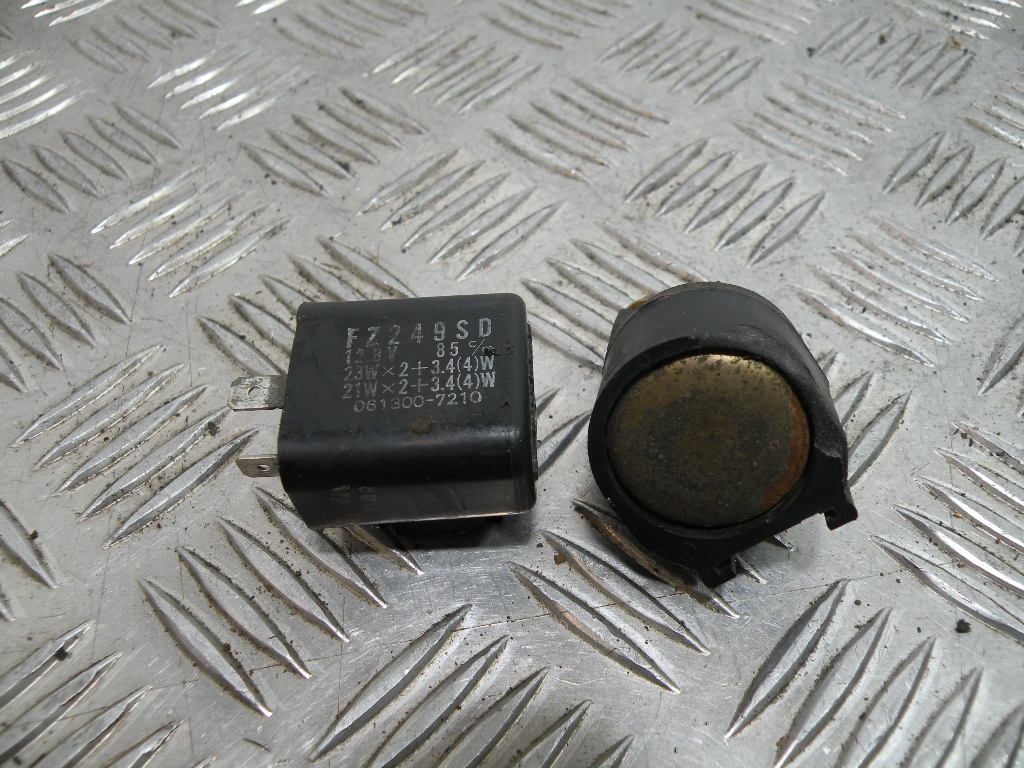 Relais SUZUKI 125 GN 4t -1994-