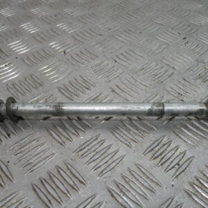 Axe de roue avant SUZUKI 125 GN 4t -1994-