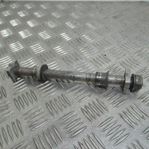 Axe roue arrière HONDA 150 CRF – 2008 –