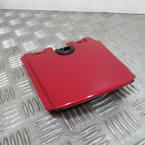Fermeture carénage arrière YAMAHA 125 YBR – 2009 –