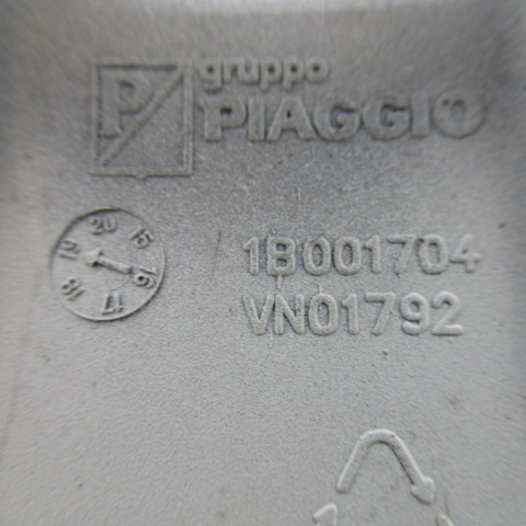 Fermeture carénage arrière PIAGGIO 125 MEDLEY – 2020 –
