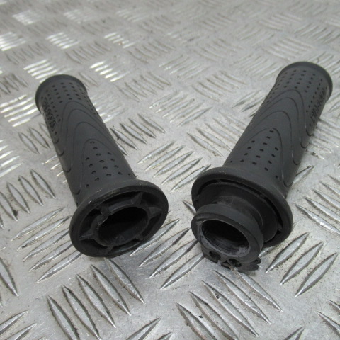 Poignées caoutchouc PIAGGIO 125 MEDLEY – 2020 –