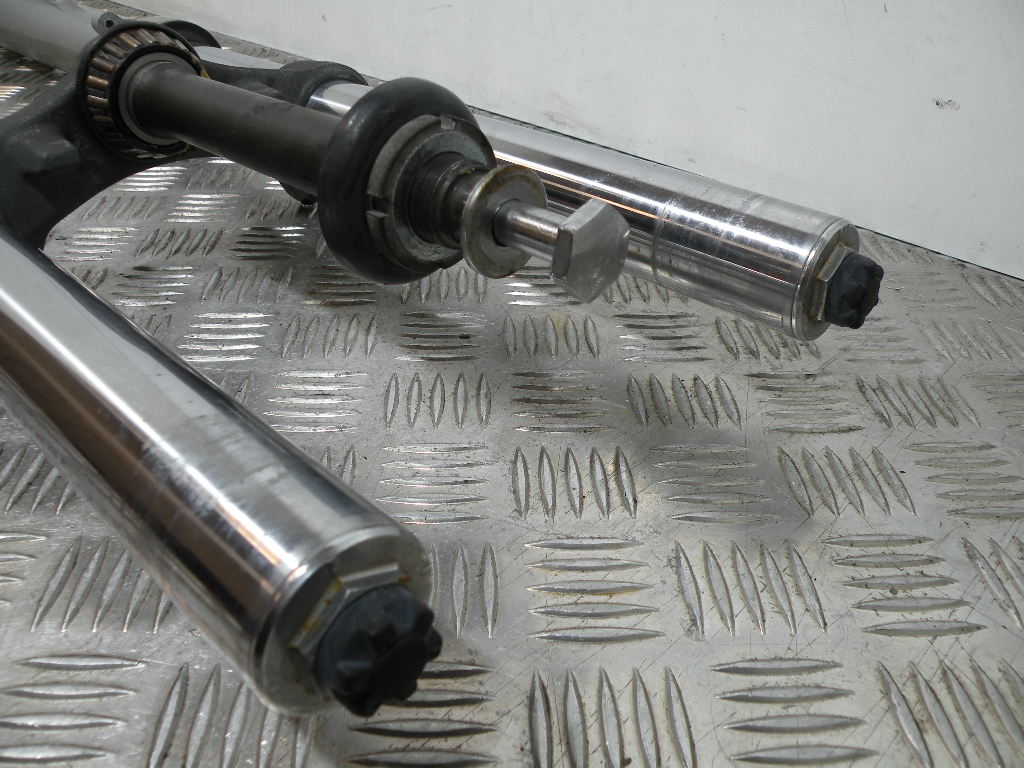 Fourche SUZUKI 750 GSXF 4t -1993-