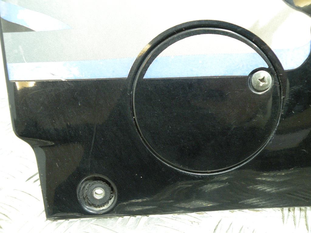 Carénage avant droit SUZUKI 750 GSXF 4t -1993-