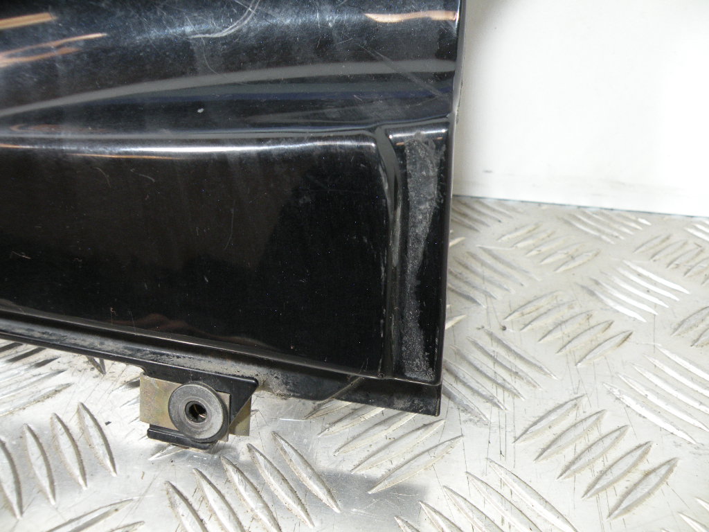 Carénage arrière droit SUZUKI 750 GSXF 4t -1993-