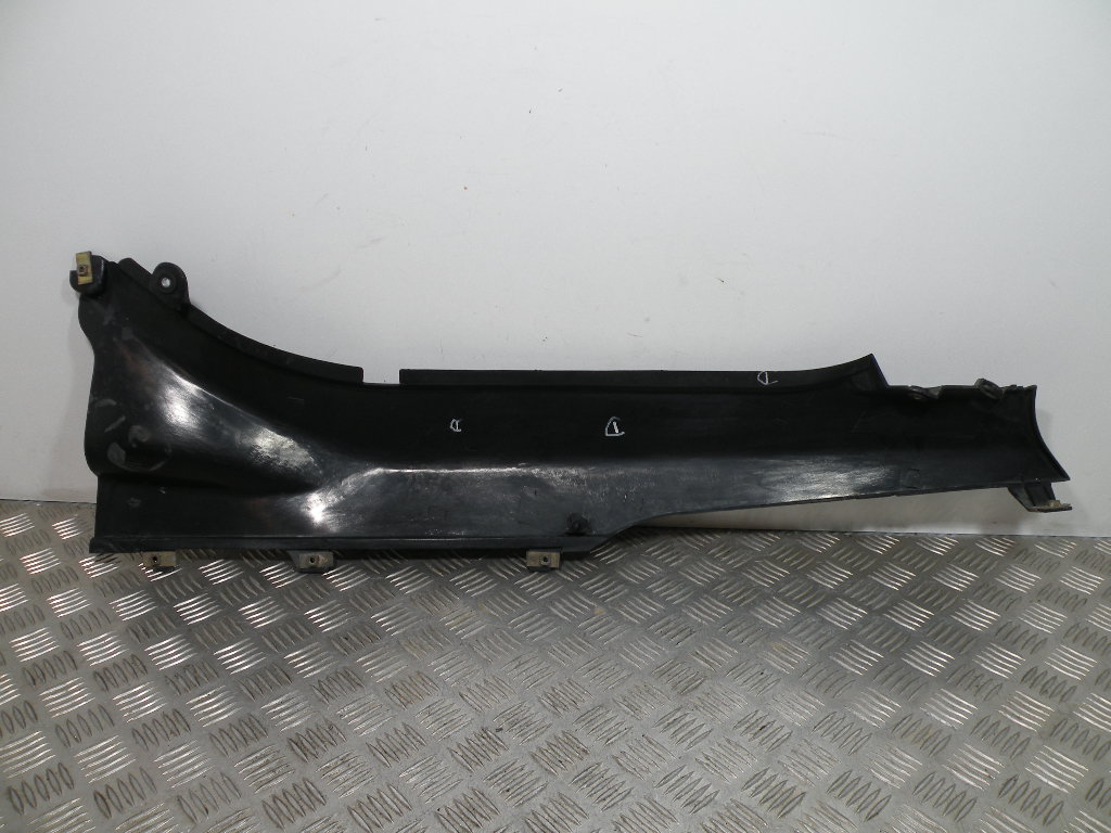 Carénage arrière droit SUZUKI 750 GSXF 4t -1993-