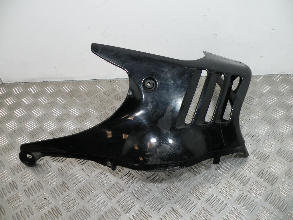 Demi sabot gauche SUZUKI 750 GSXF 4t -1993-