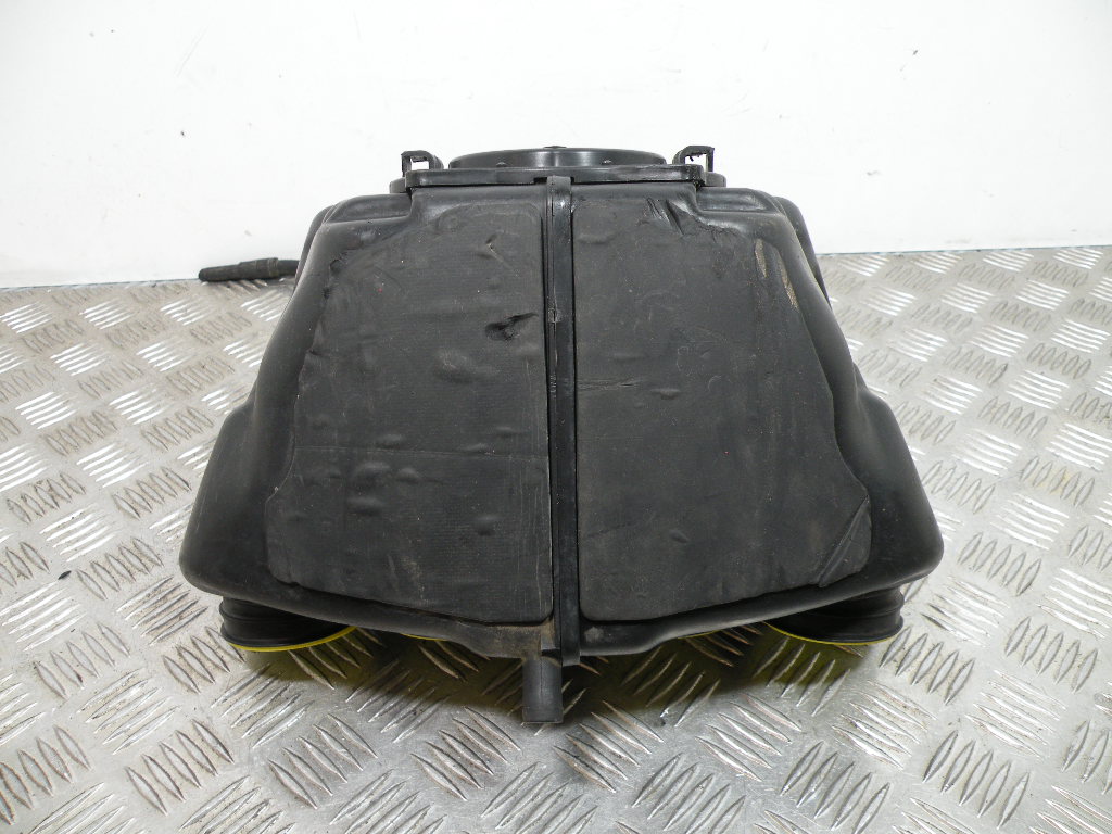 Boîte à air SUZUKI 750 GSXF 4t -1993-