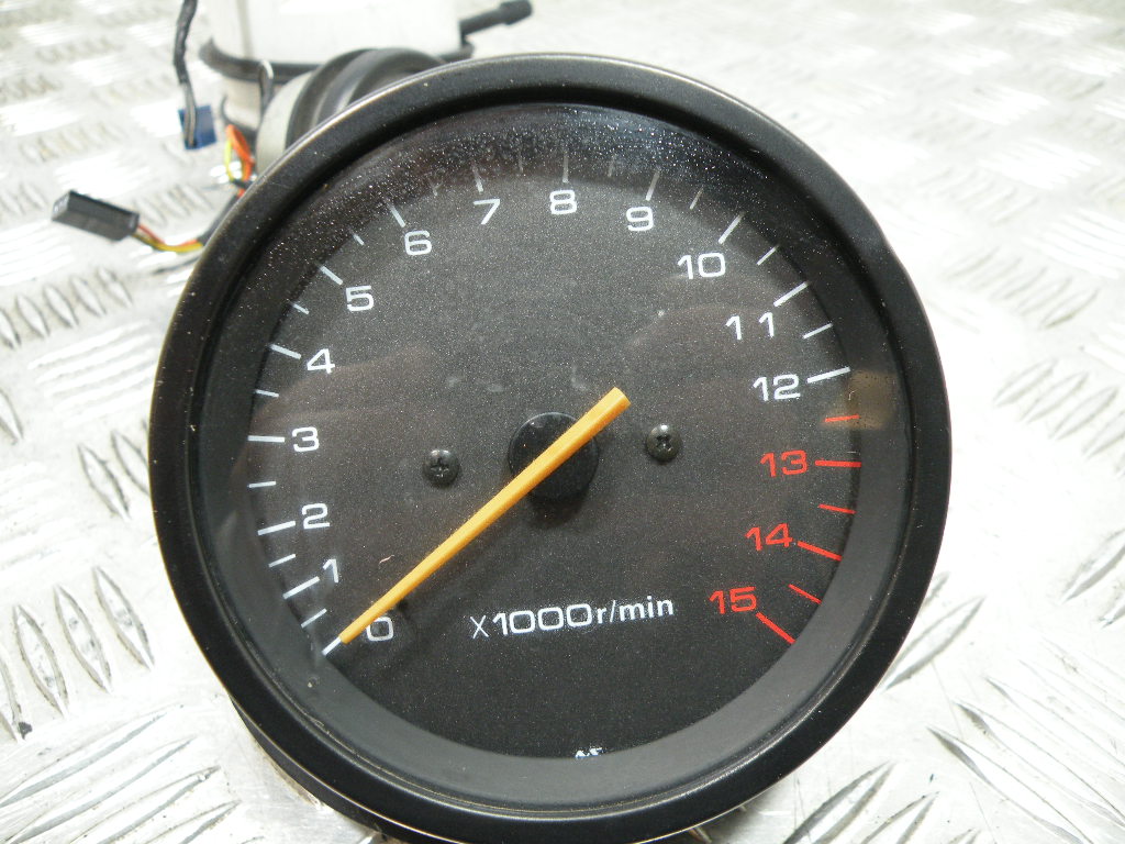 Compteur (58 359 km) SUZUKI 750 GSXF 4t -1993-