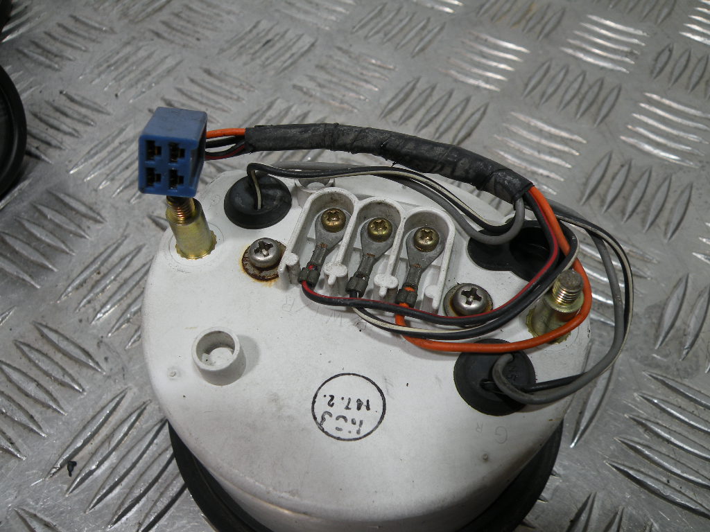 Compteur (58 359 km) SUZUKI 750 GSXF 4t -1993-