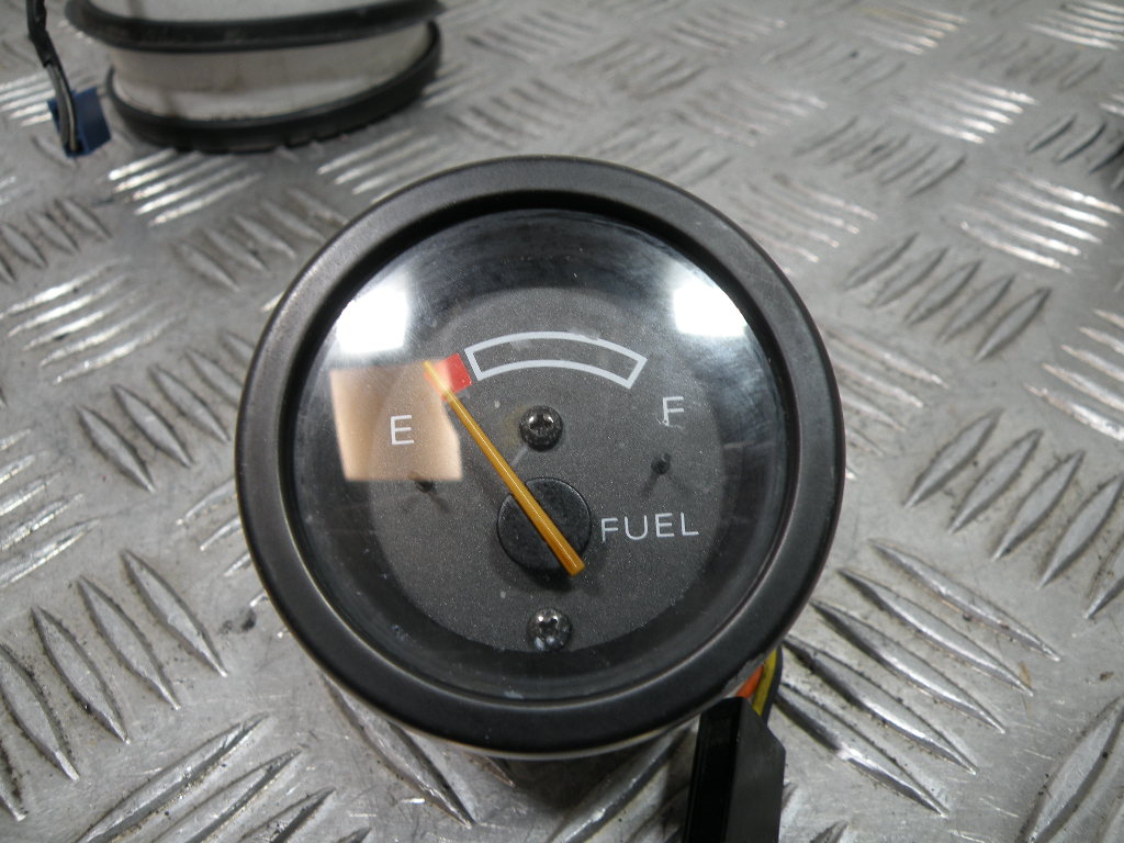 Compteur (58 359 km) SUZUKI 750 GSXF 4t -1993-