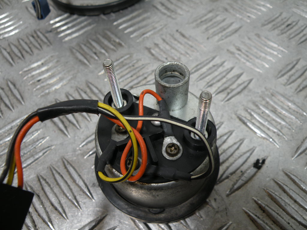 Compteur (58 359 km) SUZUKI 750 GSXF 4t -1993-