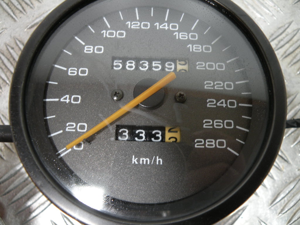 Compteur (58 359 km) SUZUKI 750 GSXF 4t -1993-