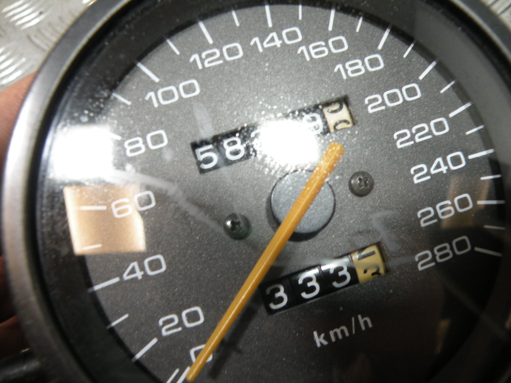 Compteur (58 359 km) SUZUKI 750 GSXF 4t -1993-