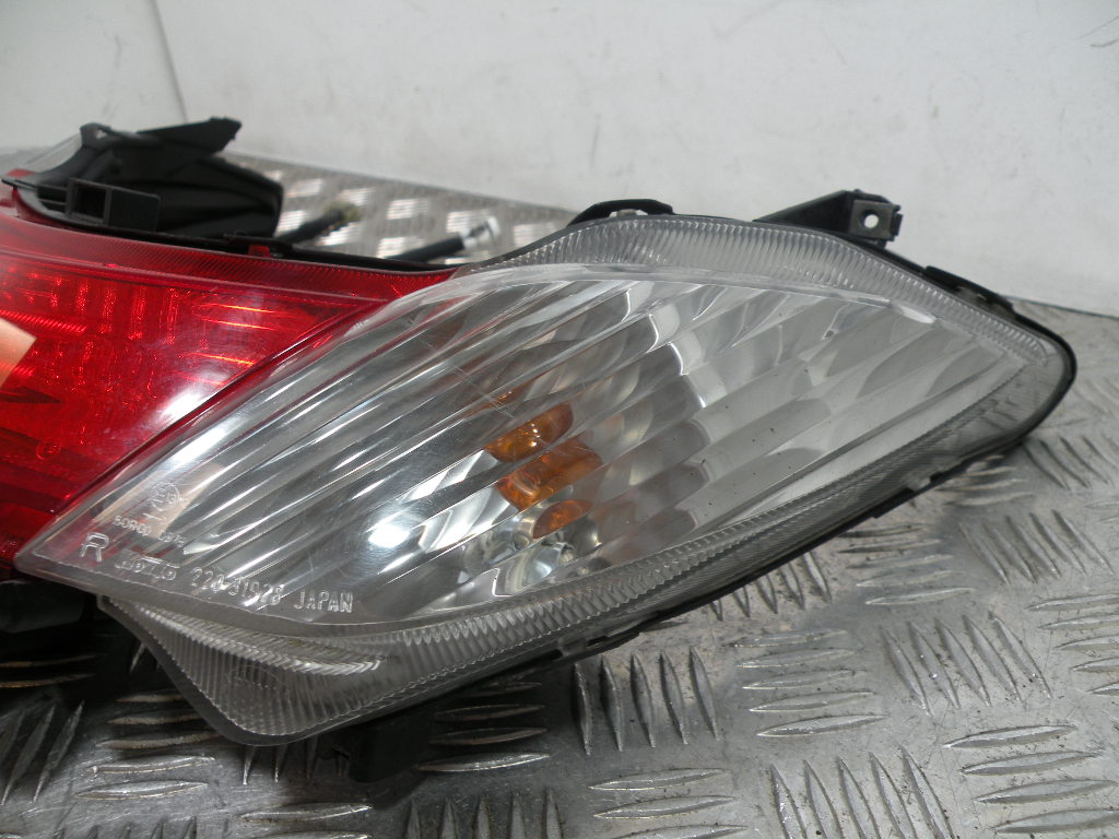 Feu arrière YAMAHA 400 MAJESTY 4t -2006-