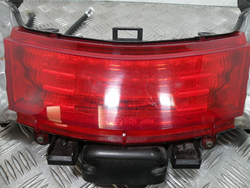 Feu arrière YAMAHA 400 MAJESTY 4t -2006-