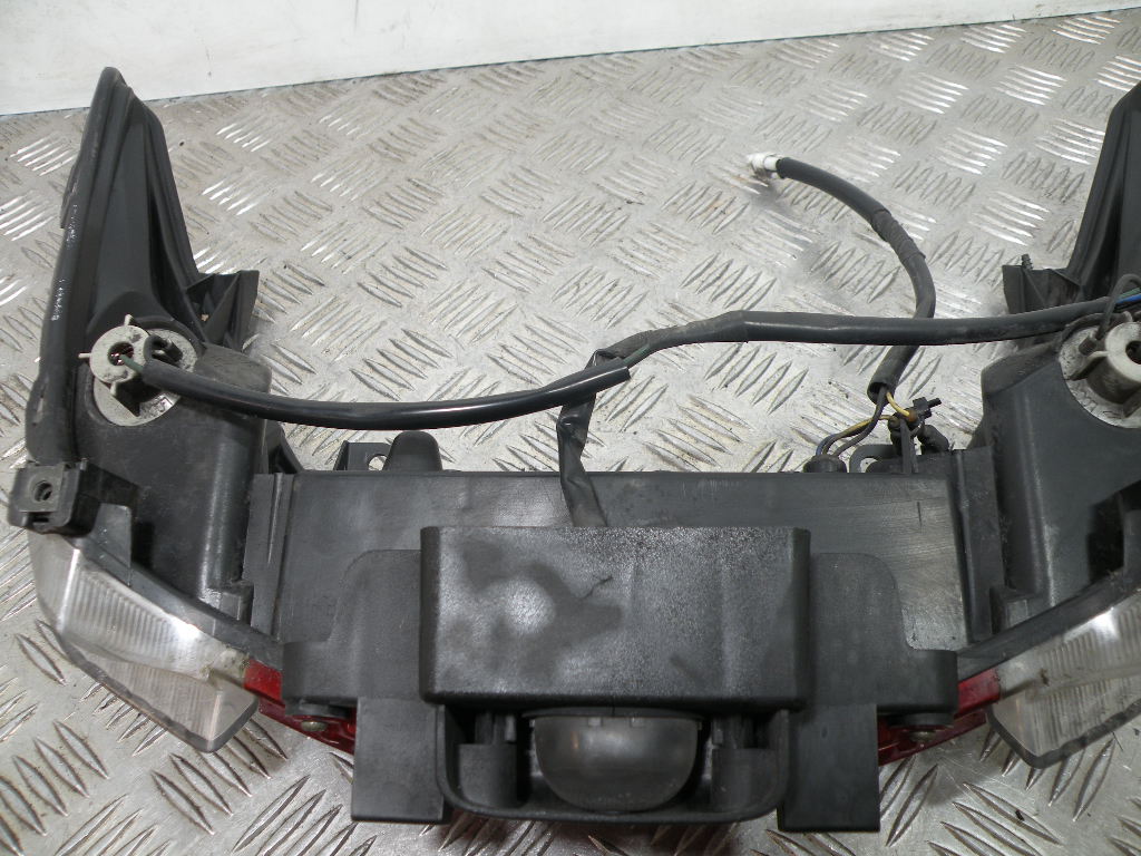 Feu arrière YAMAHA 400 MAJESTY 4t -2006-