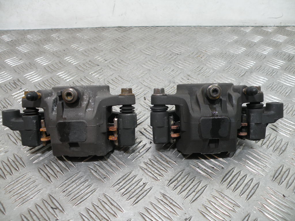 Étriers de frein avant YAMAHA 400 MAJESTY 4t -2006-