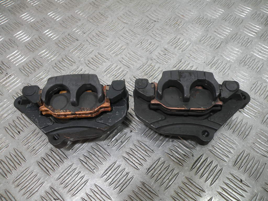 Étriers de frein avant YAMAHA 400 MAJESTY 4t -2006-