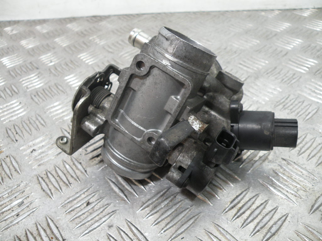 Corps d’injection YAMAHA 400 MAJESTY 4t -2006-