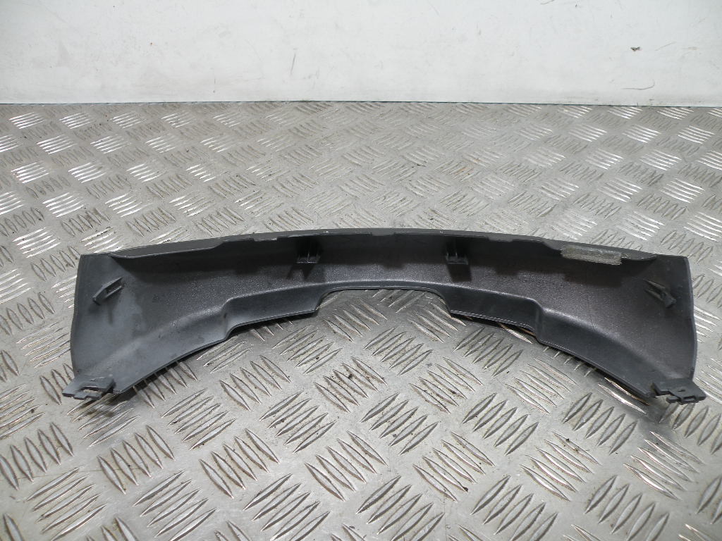 Carénage de jonction arrière YAMAHA 400 MAJESTY 4t -2006-