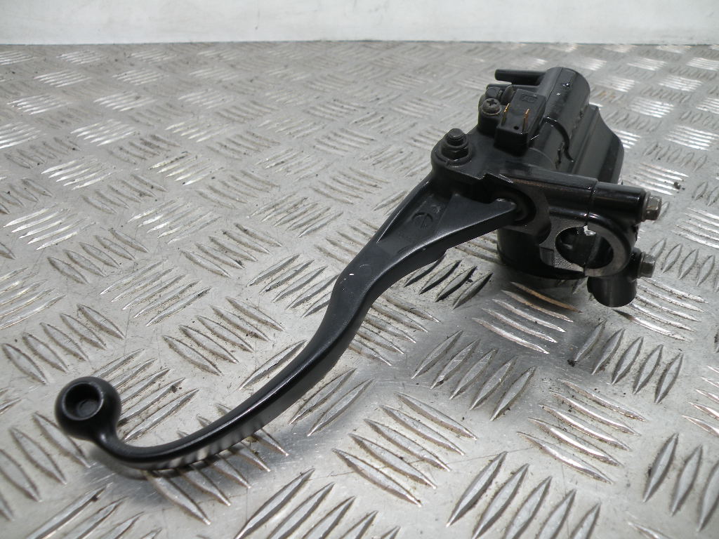 Maître cylindre de frein avant YAMAHA 400 MAJESTY 4t -2006-