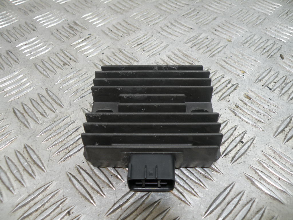 Régulateur de tension YAMAHA 400 MAJESTY 4t -2006-