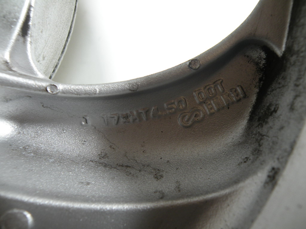 Jante arrière HONDA 650 DEAUVILLE 4t -2003-