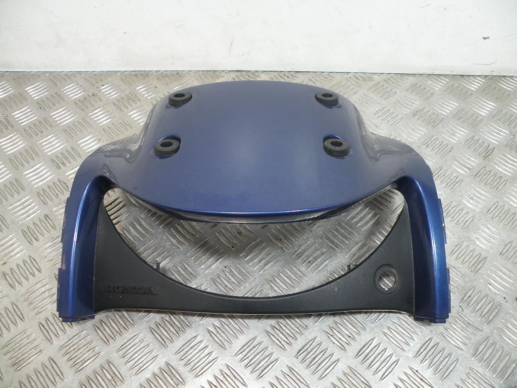 Carénage entourage de feu arrière HONDA 650 DEAUVILLE 4t -2003-