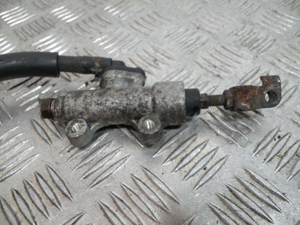 Maître cylindre de frein arrière HONDA 650 DEAUVILLE 4t -2003-