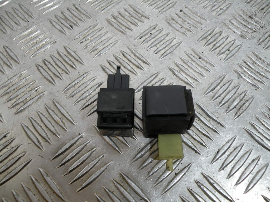 Relais électrique HONDA 650 DEAUVILLE 4t -2003-