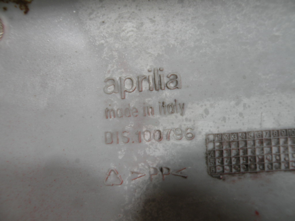 Garde boue arrière APRILIA 125 CLASSIC 2t -2003-