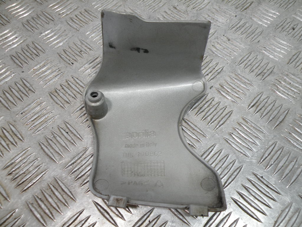 Carénage couvercle pignon APRILIA 125 CLASSIC 2t -2003-