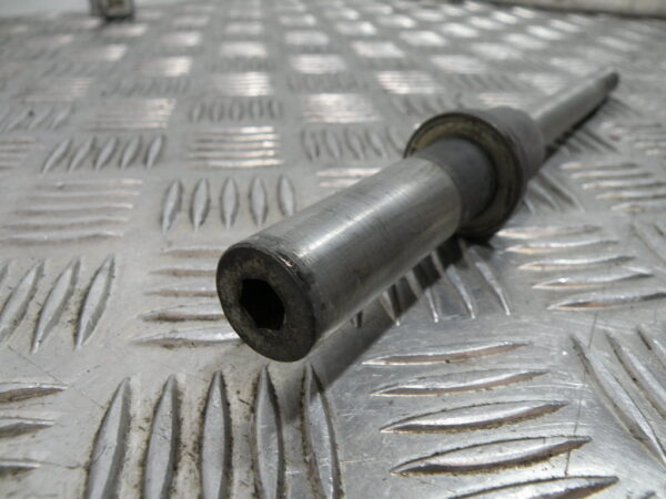 Axe de roue avant APRILIA 125 CLASSIC 2t -2003-