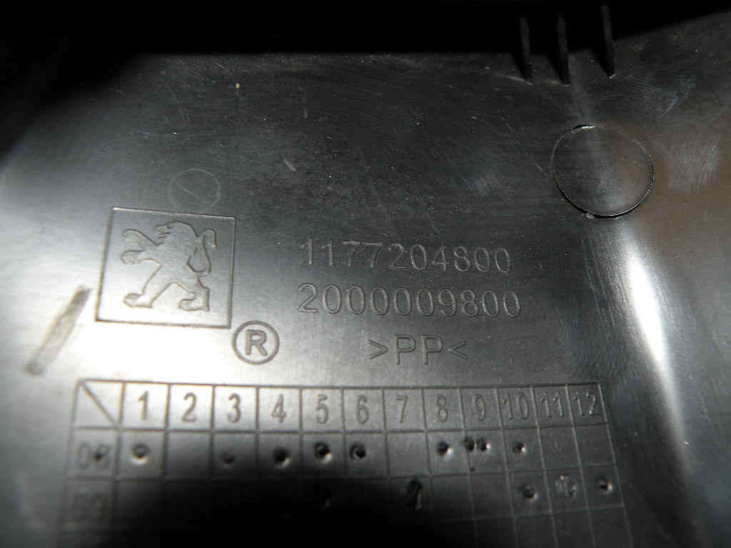 Carénage sous selle PEUGEOT 50 VIVACITY 2t -2013-