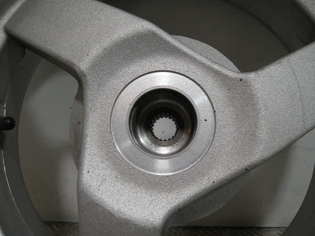 Roue arrière PEUGEOT 50 VIVACITY 2t -2013-