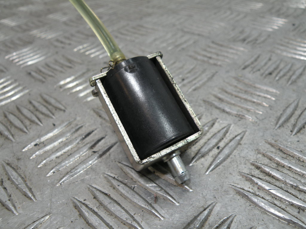 Pompe à huile PEUGEOT 50 VIVACITY 2t -2013-