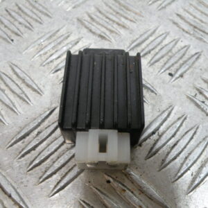 Régulateur de tension PEUGEOT 50 VIVACITY 2t -2013-