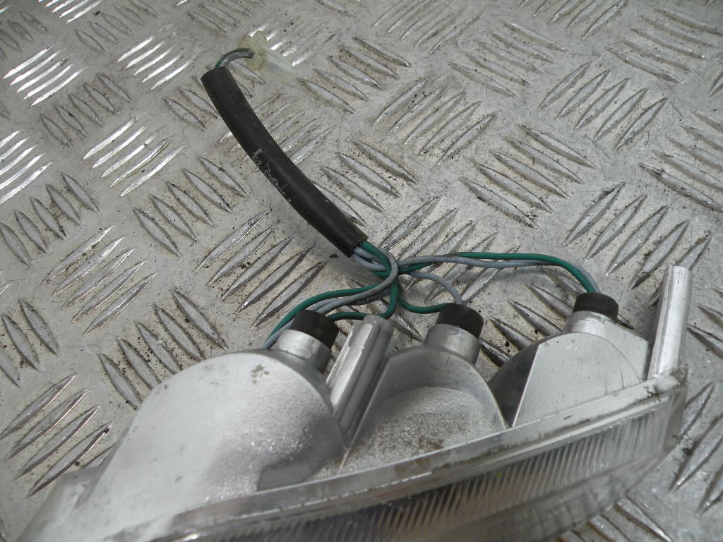 Clignotant avant PEUGEOT 50 VIVACITY 2t -2013-