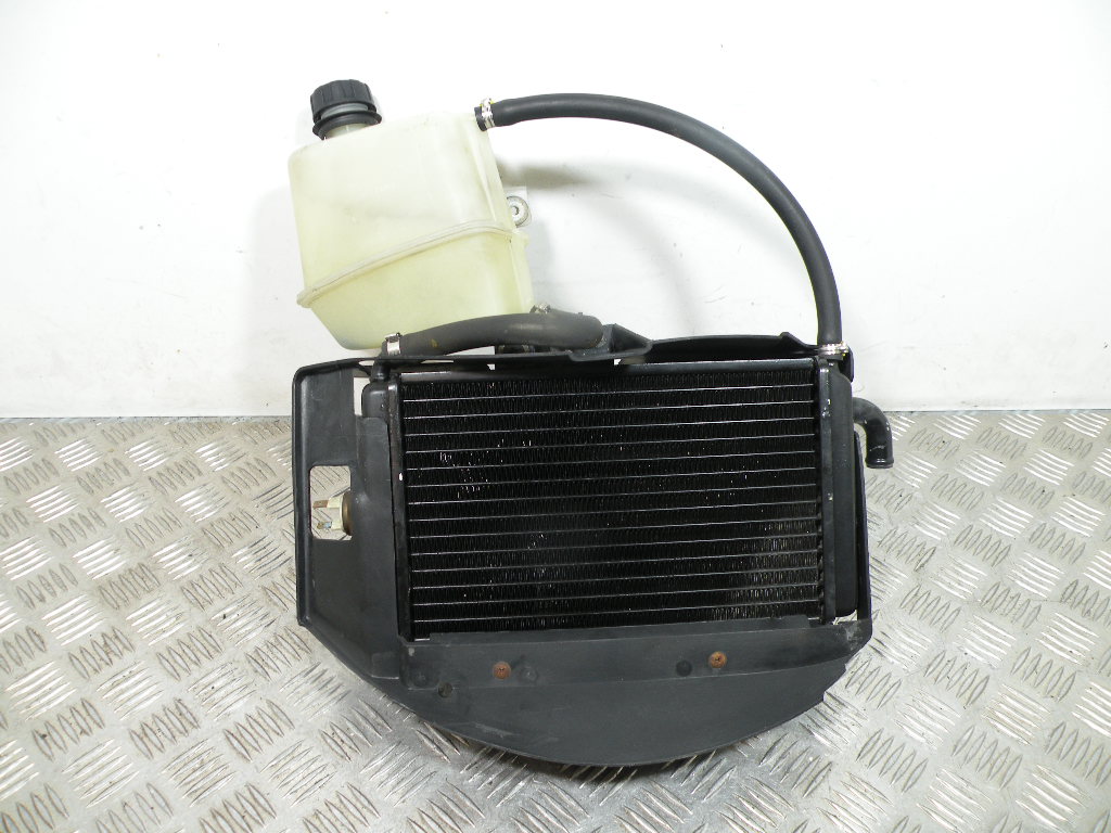 Radiateur / Ventilateur / Vase d’expansion PIAGGIO 125 HEXAGON 2t -1996-