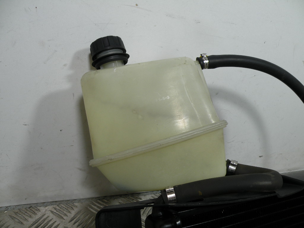 Radiateur / Ventilateur / Vase d’expansion PIAGGIO 125 HEXAGON 2t -1996-