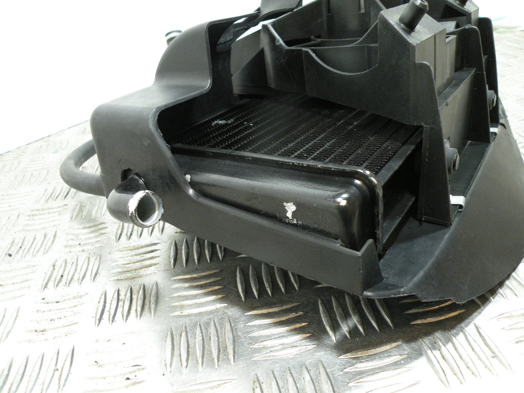 Radiateur / Ventilateur / Vase d’expansion PIAGGIO 125 HEXAGON 2t -1996-