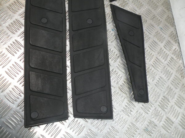 Tapis marche pied PIAGGIO 125 HEXAGON 2t -1996-