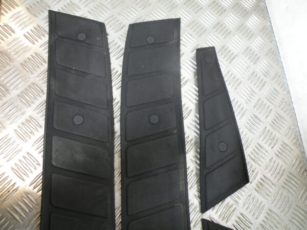 Tapis marche pied PIAGGIO 125 HEXAGON 2t -1996-