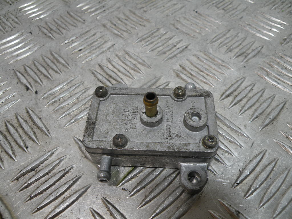 Pompe à essence PIAGGIO 125 HEXAGON 2t -1996-